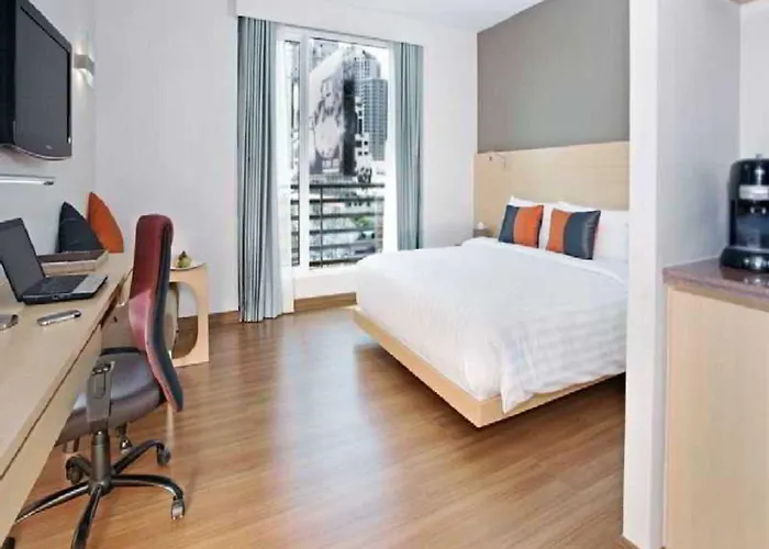 Solo, Sukhumvit 2, - Sha Extra Hotel