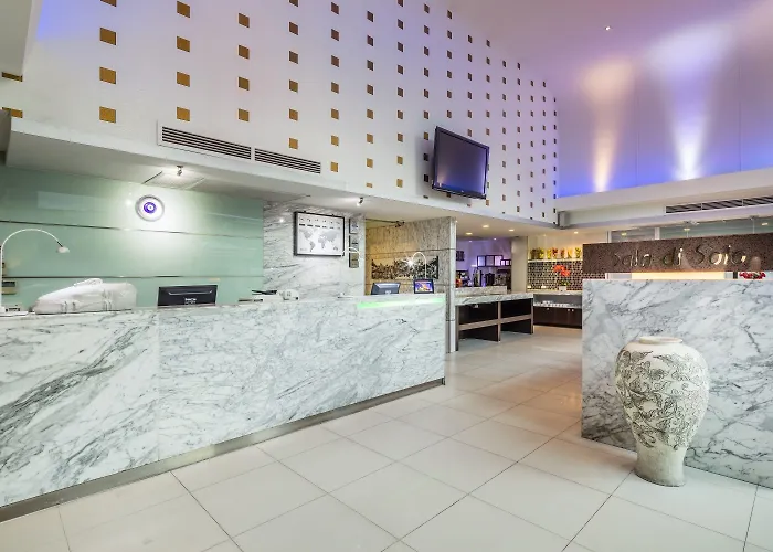Solo, Sukhumvit 2, - Sha Extra Hotel 4*