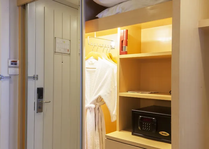 Solo, Sukhumvit 2, - Sha Extra Hotel Bangkok
