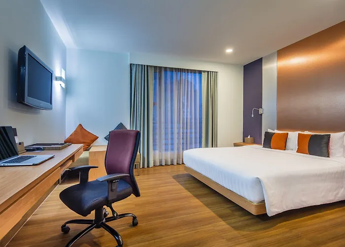Hotel Solo, Sukhumvit 2, - Sha Extra Bangkok