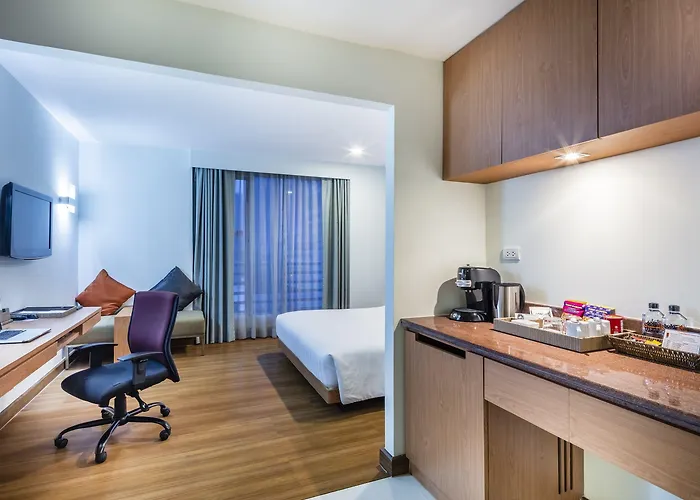 Solo, Sukhumvit 2, - Sha Extra Bangkok