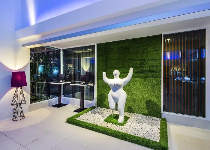 Solo, Sukhumvit 2, - Sha Extra Hotel Bangkok