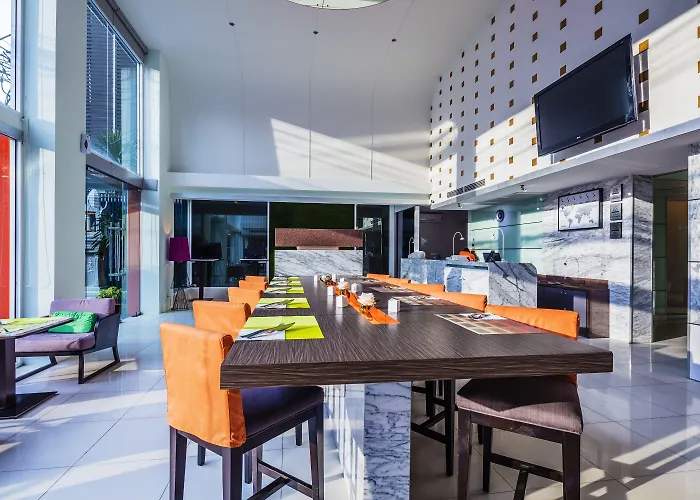 Solo, Sukhumvit 2, - Sha Extra Hotel 4*