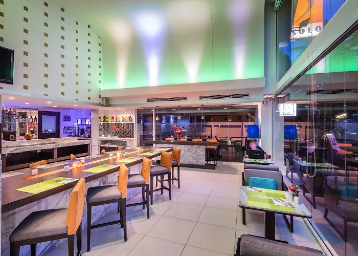 Solo, Sukhumvit 2, - Sha Extra Hotel 4*