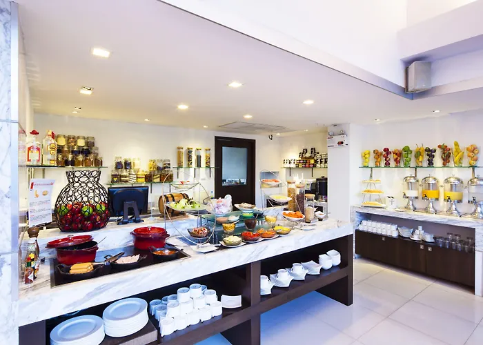 Solo, Sukhumvit 2, - Sha Extra Hotel