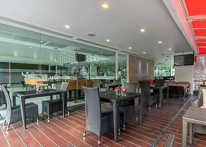 Solo, Sukhumvit 2, - Sha Extra Hotel