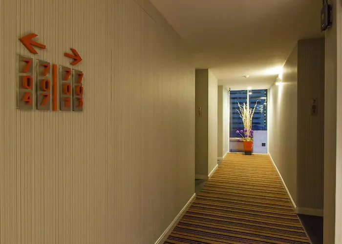 Solo, Sukhumvit 2, - Sha Extra